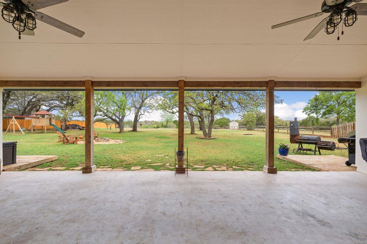 744 W Bartlett DR