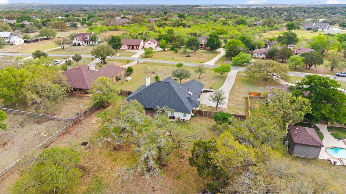 744 W Bartlett DR