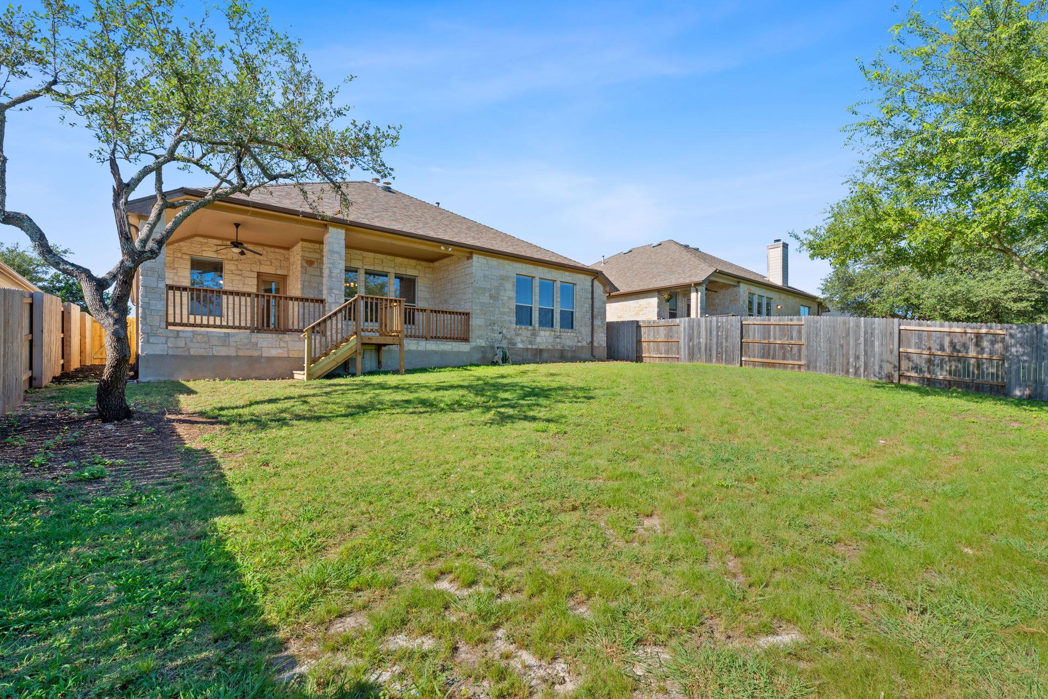 521 Manchester LN