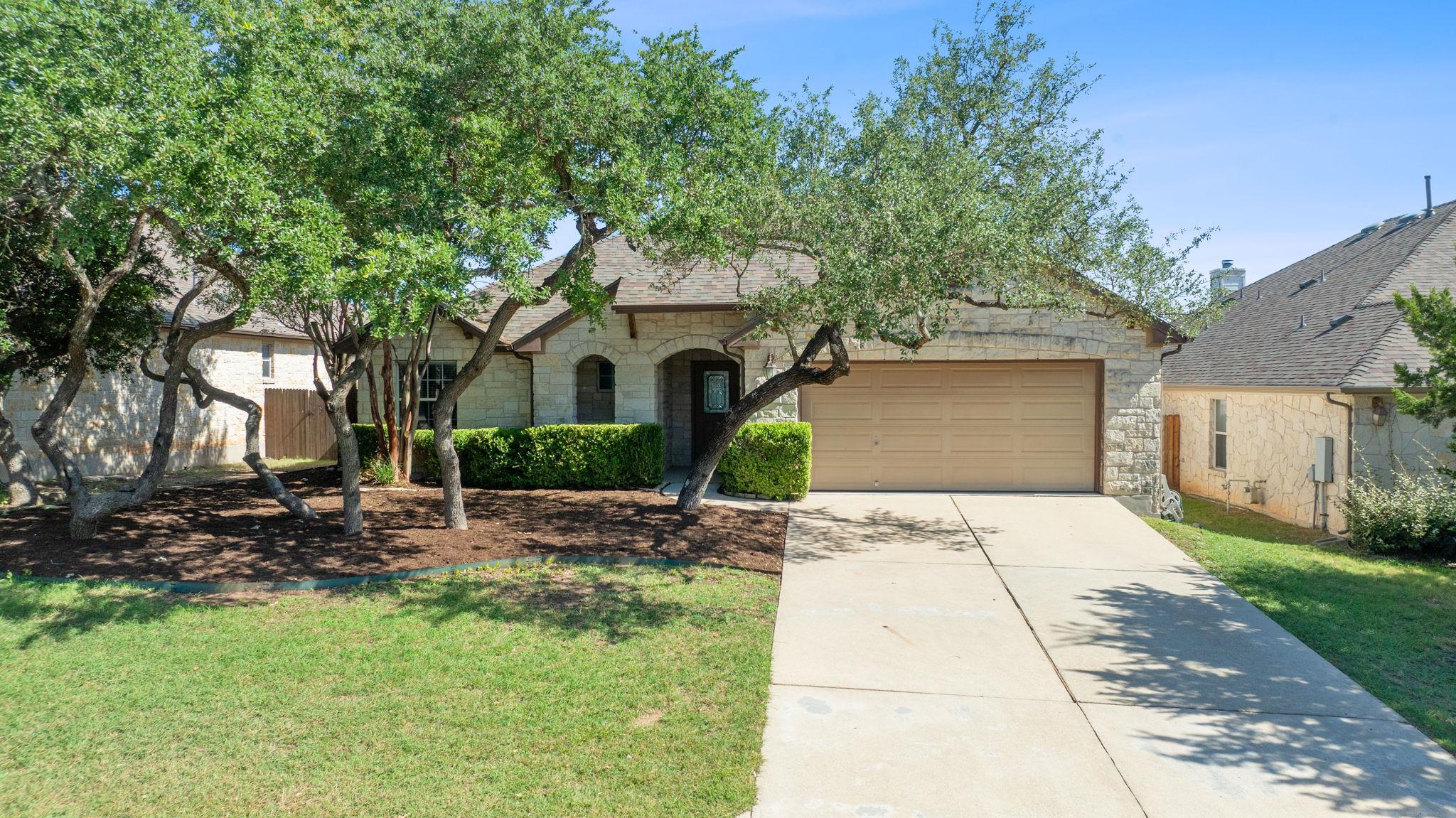 521 Manchester LN