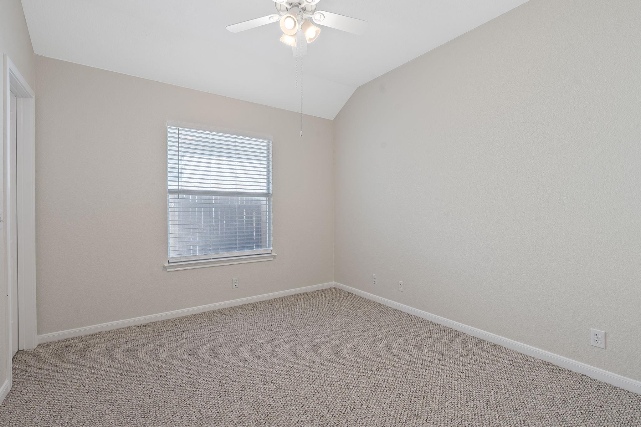 521 Manchester LN