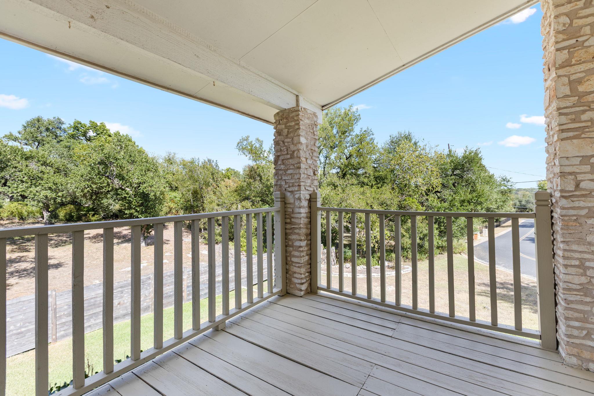 820 Castle Ridge RD
