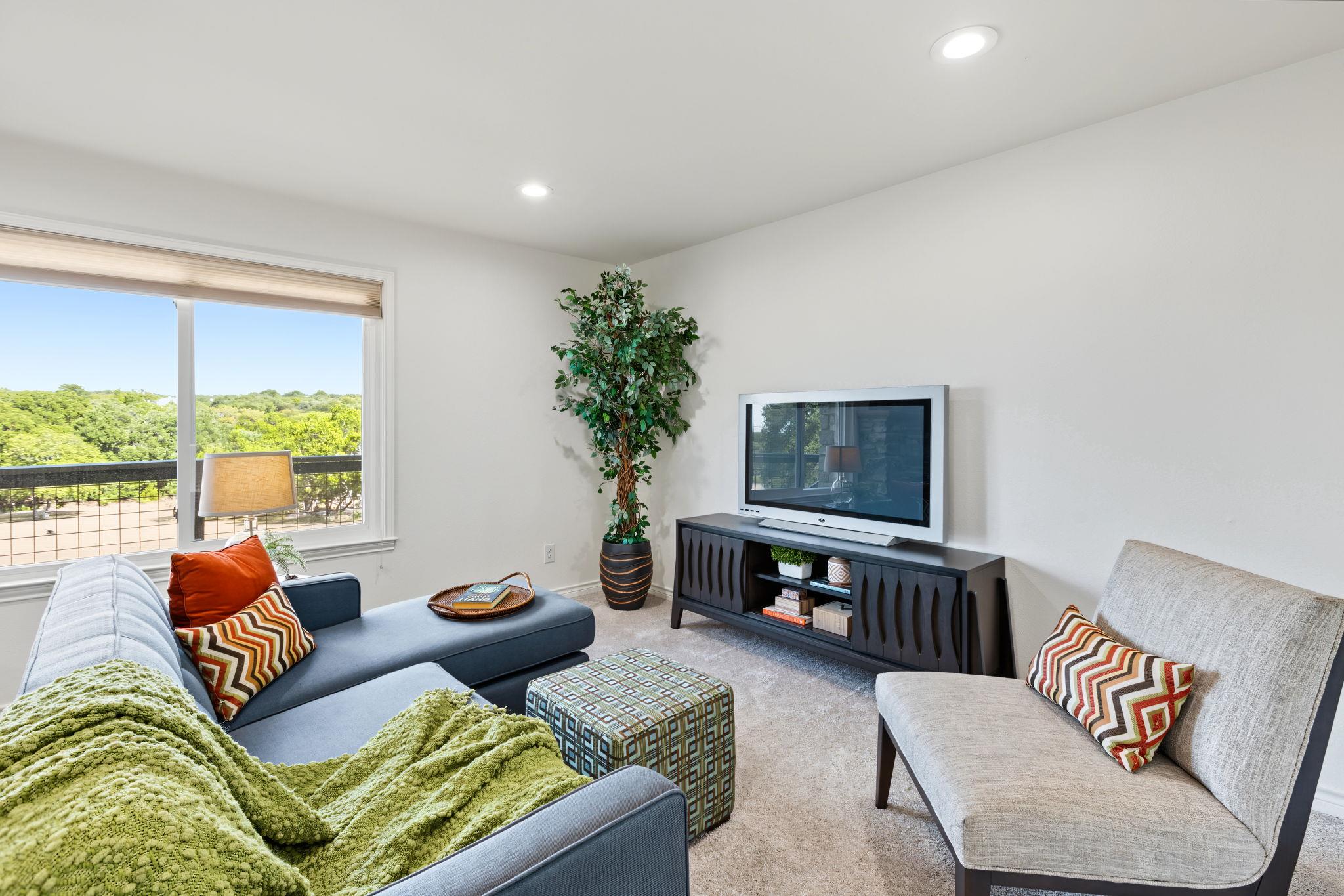3 Laurel Hill ST