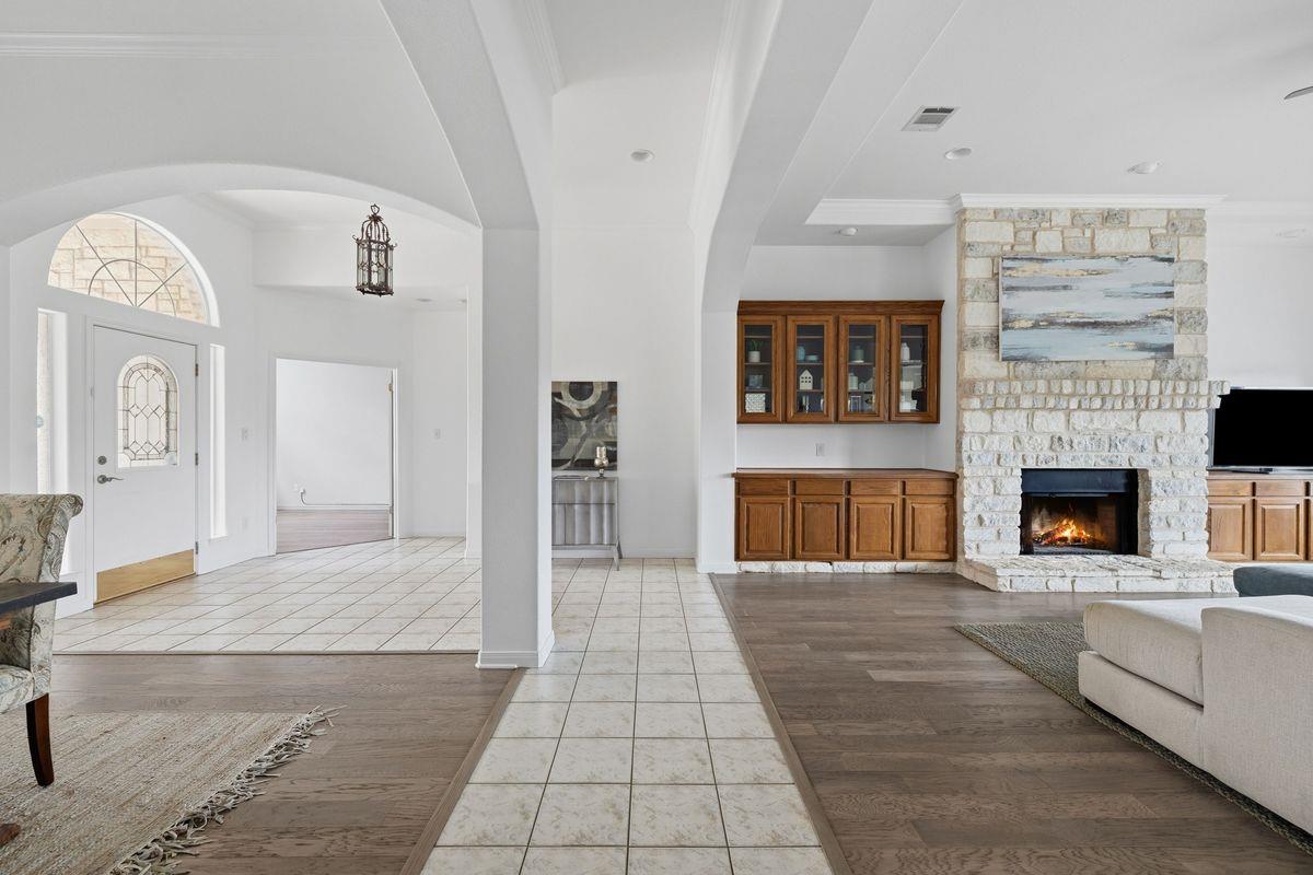 1015 Sunset Canyon DR N