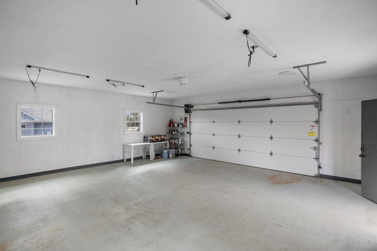 1015 Sunset Canyon DR N