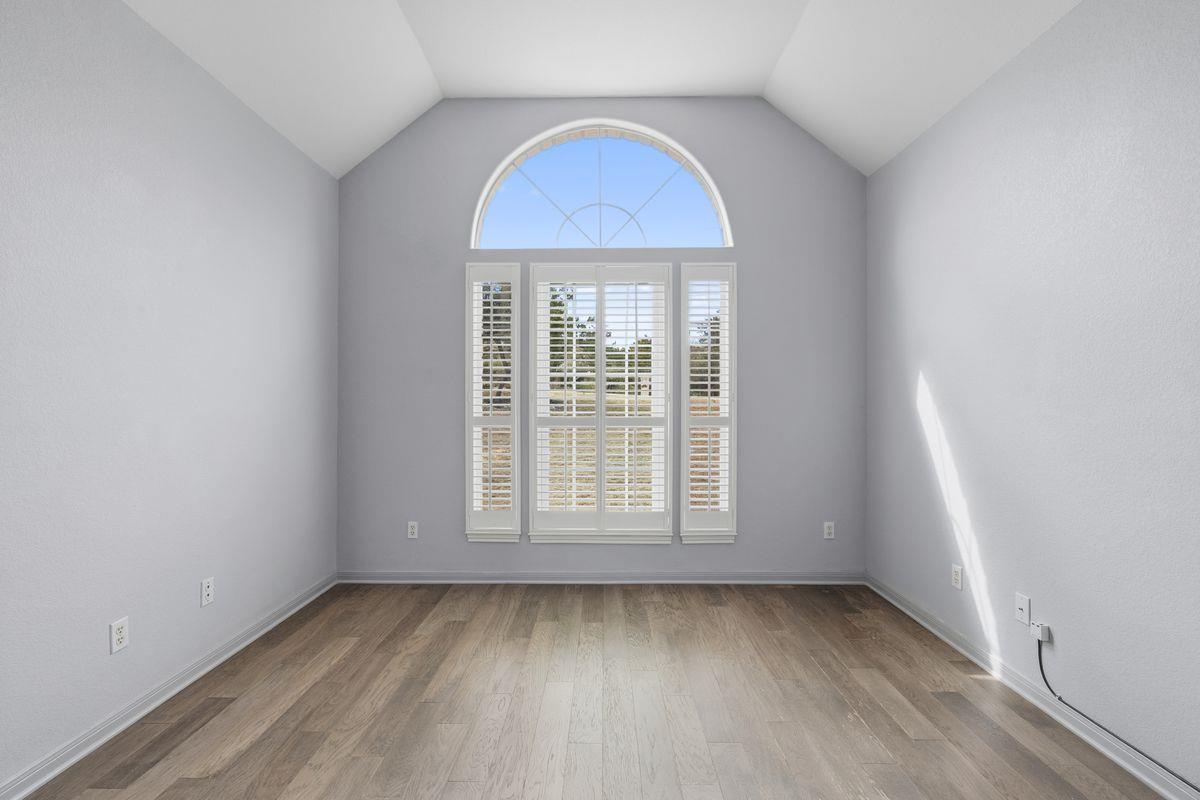 1015 Sunset Canyon DR N