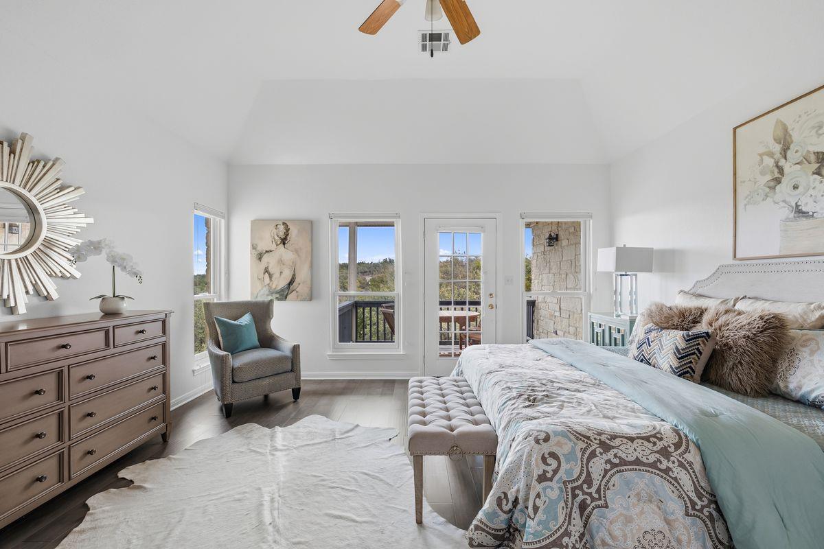 1015 Sunset Canyon DR N