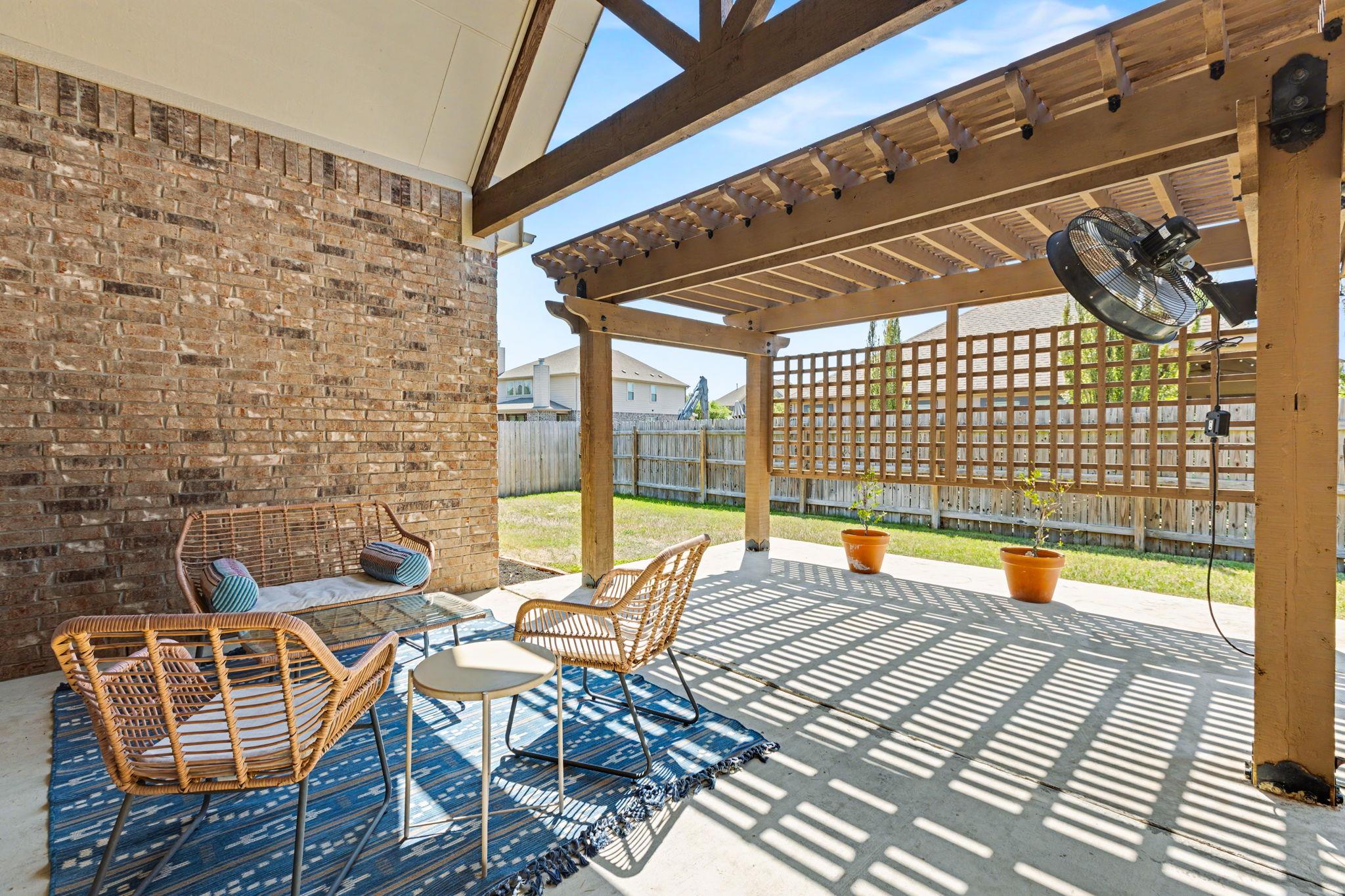 549 Clear Springs HOLW