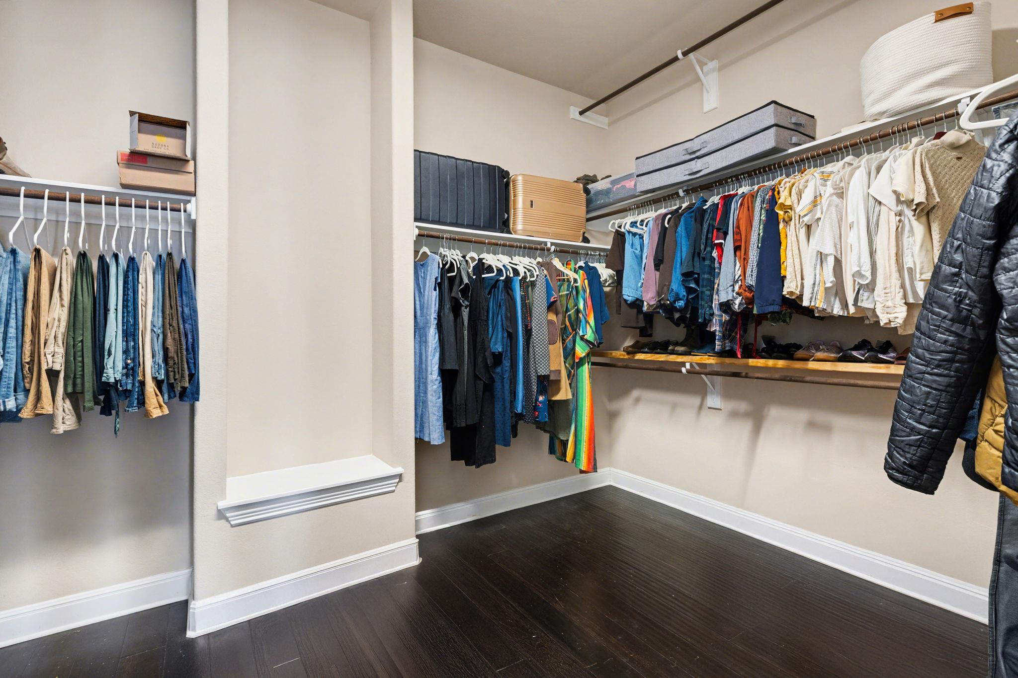 549 Clear Springs HOLW