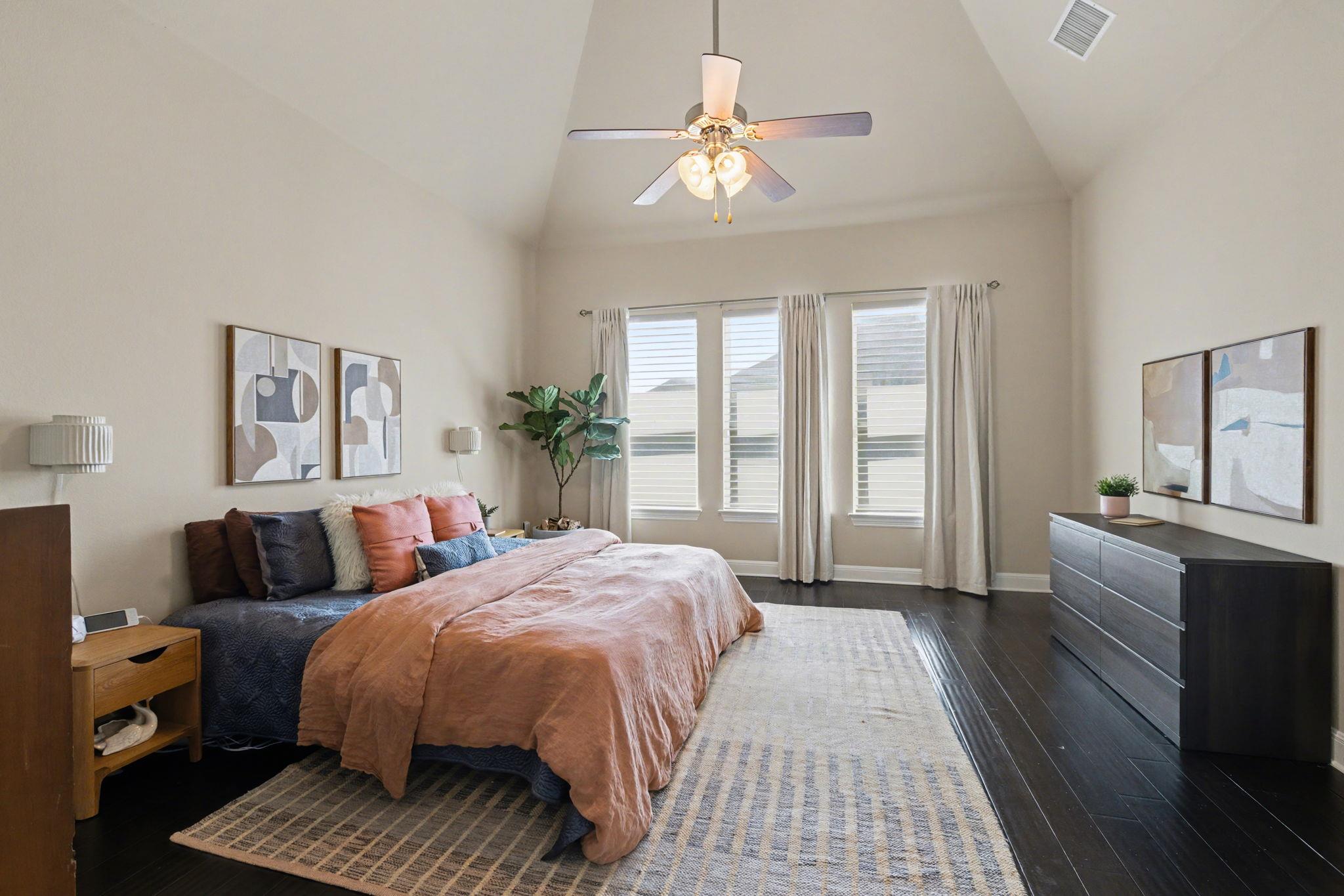 549 Clear Springs HOLW