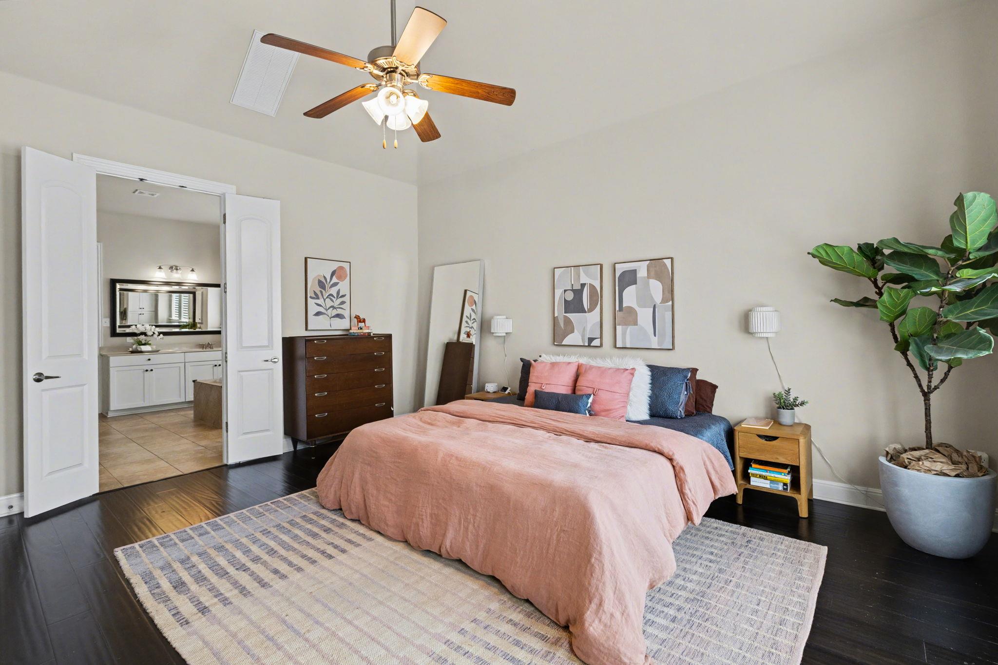 549 Clear Springs HOLW