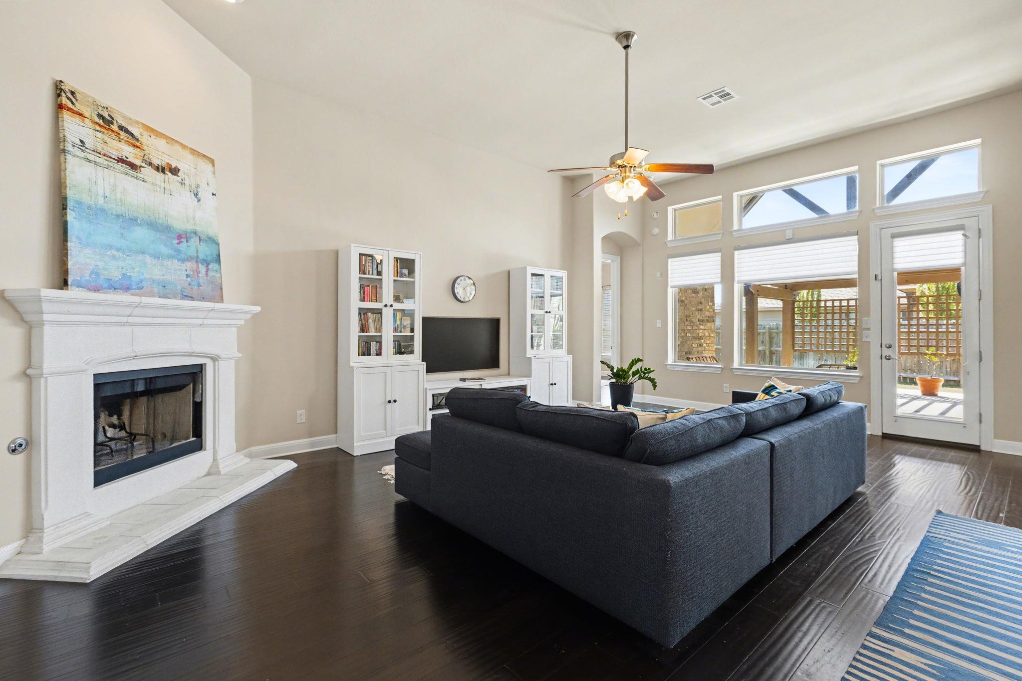 549 Clear Springs HOLW