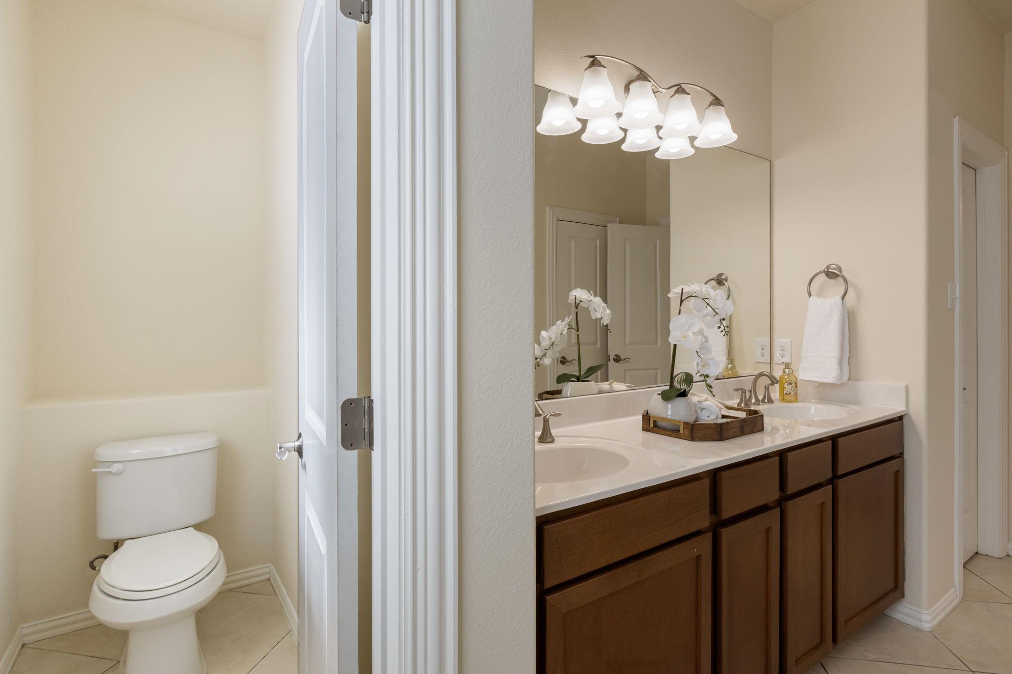 6715 Windrift WAY # 20, Austin Unit: 20