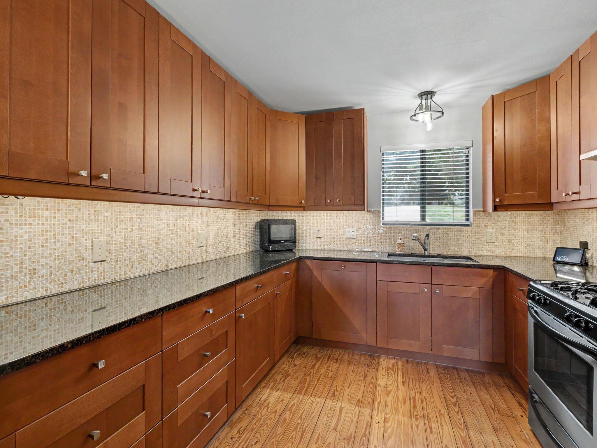 717 Brownlee CIR