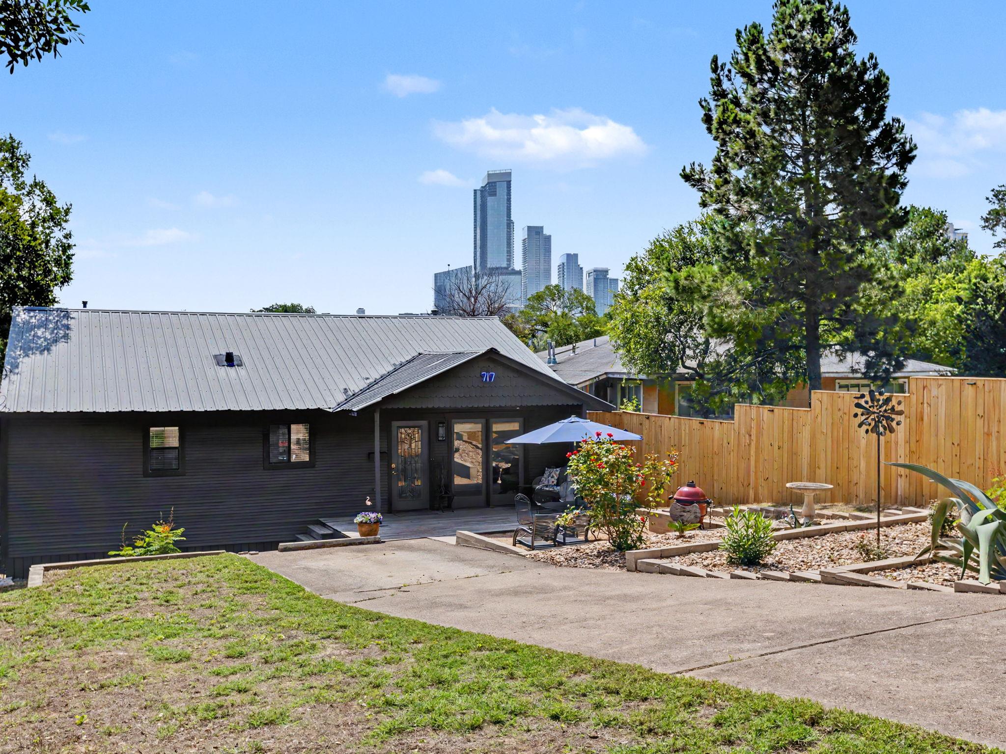 717 Brownlee CIR