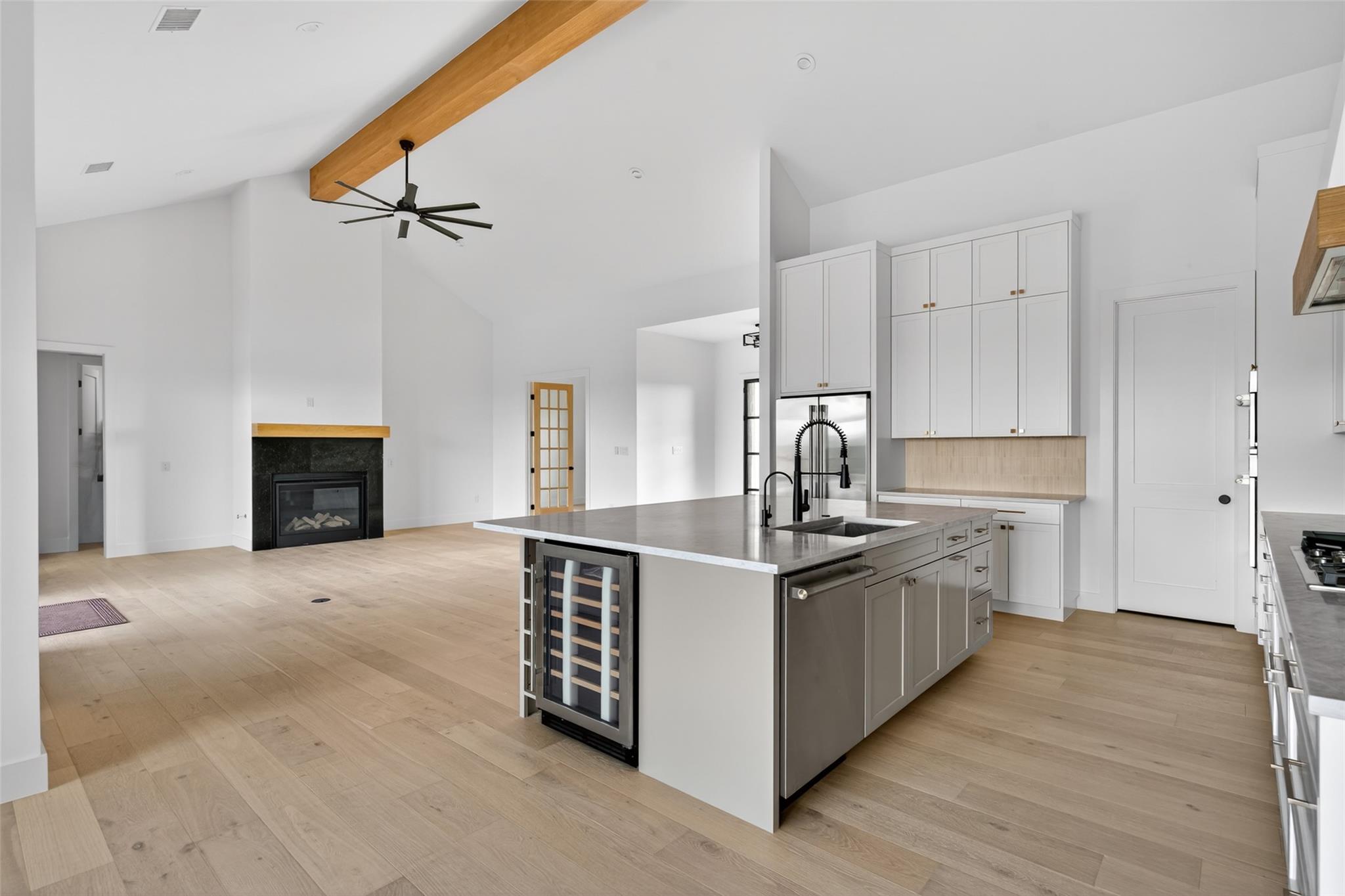 598 Lookout Mountain RD
