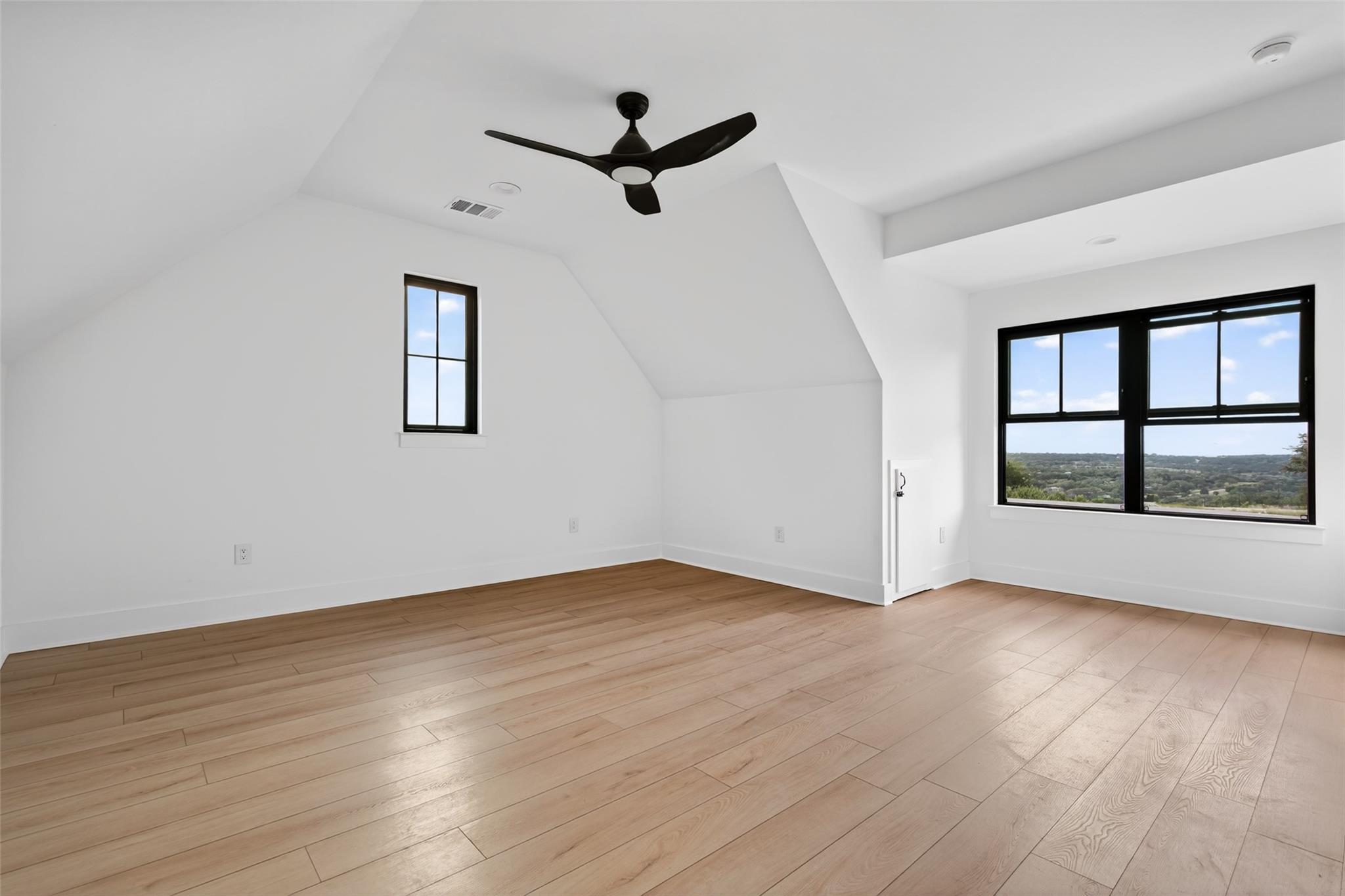 598 Lookout Mountain RD