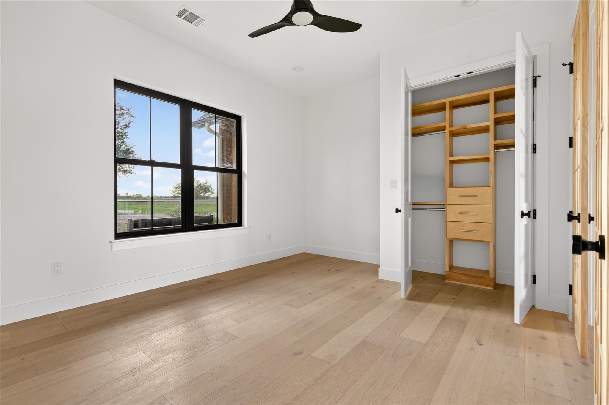 598 Lookout Mountain RD