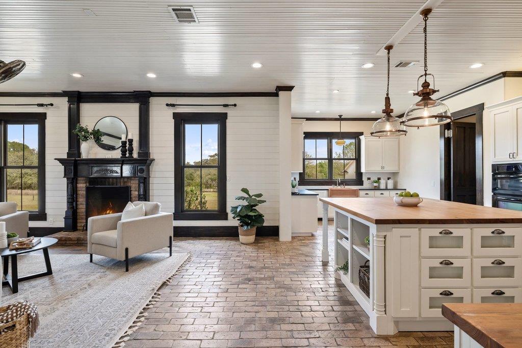 167 Vincas Shadow CT