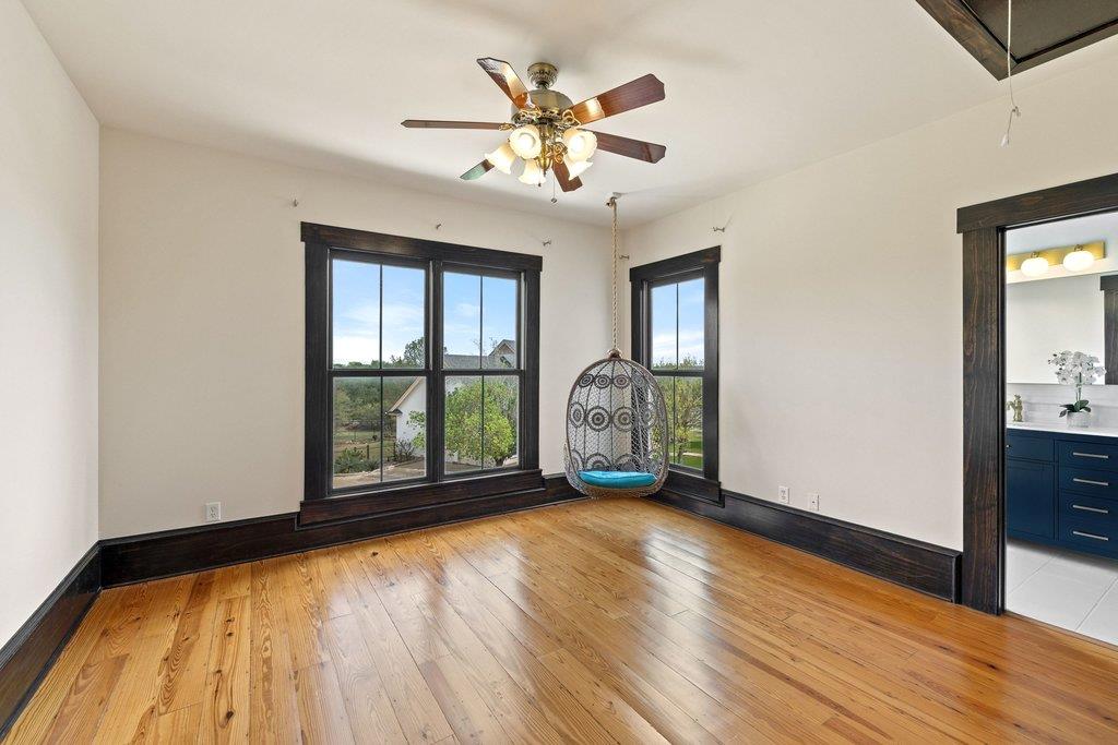 167 Vincas Shadow CT