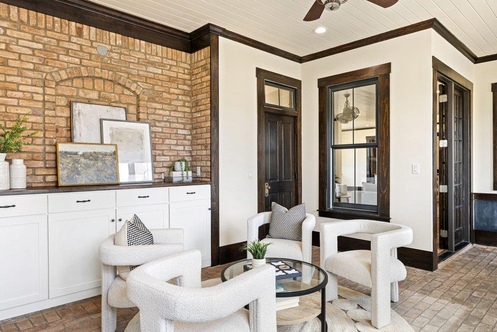 167 Vincas Shadow CT