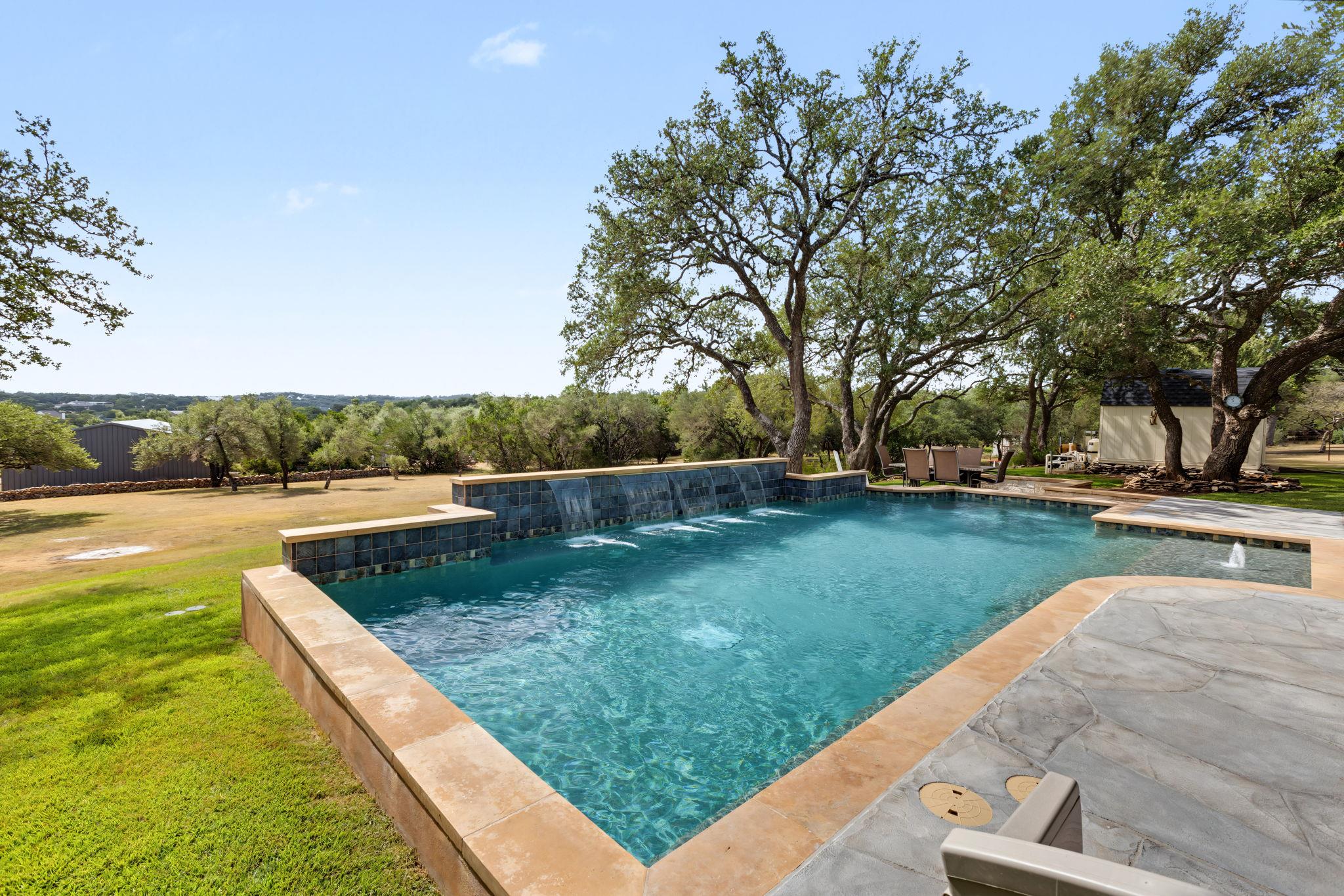 607 Bending Oak DR
