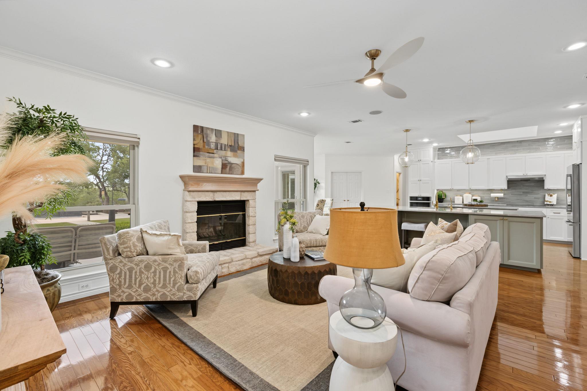 607 Bending Oak DR
