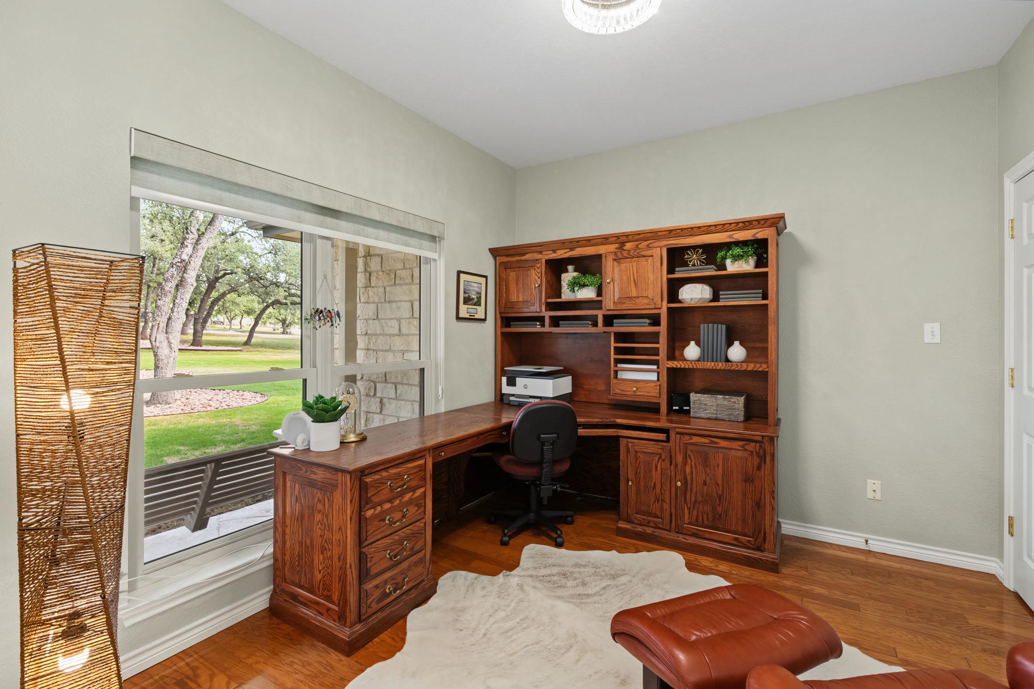 607 Bending Oak DR