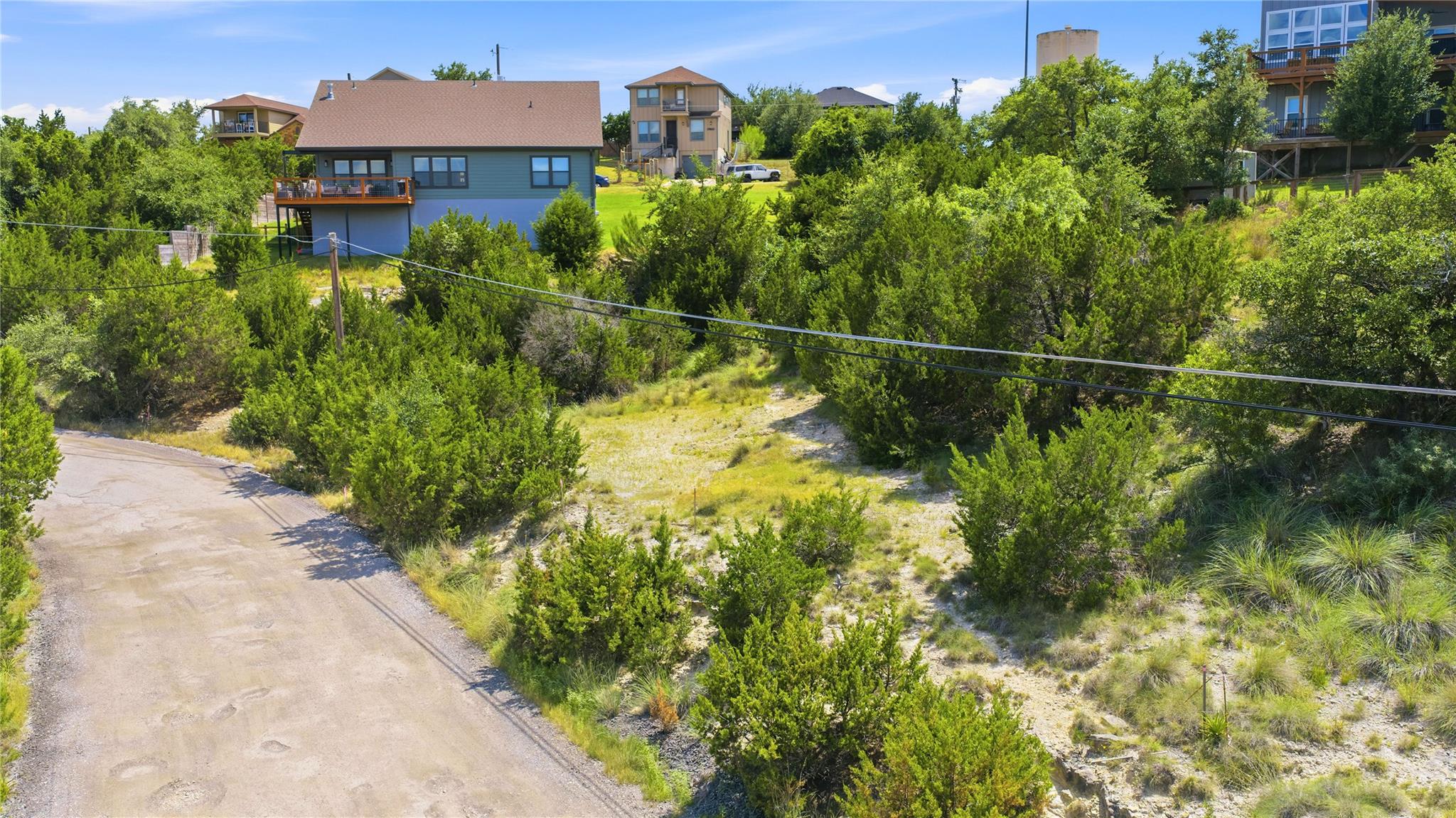 10704 Lake Park DR