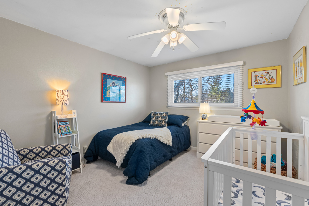 8665 N Manor Ct
