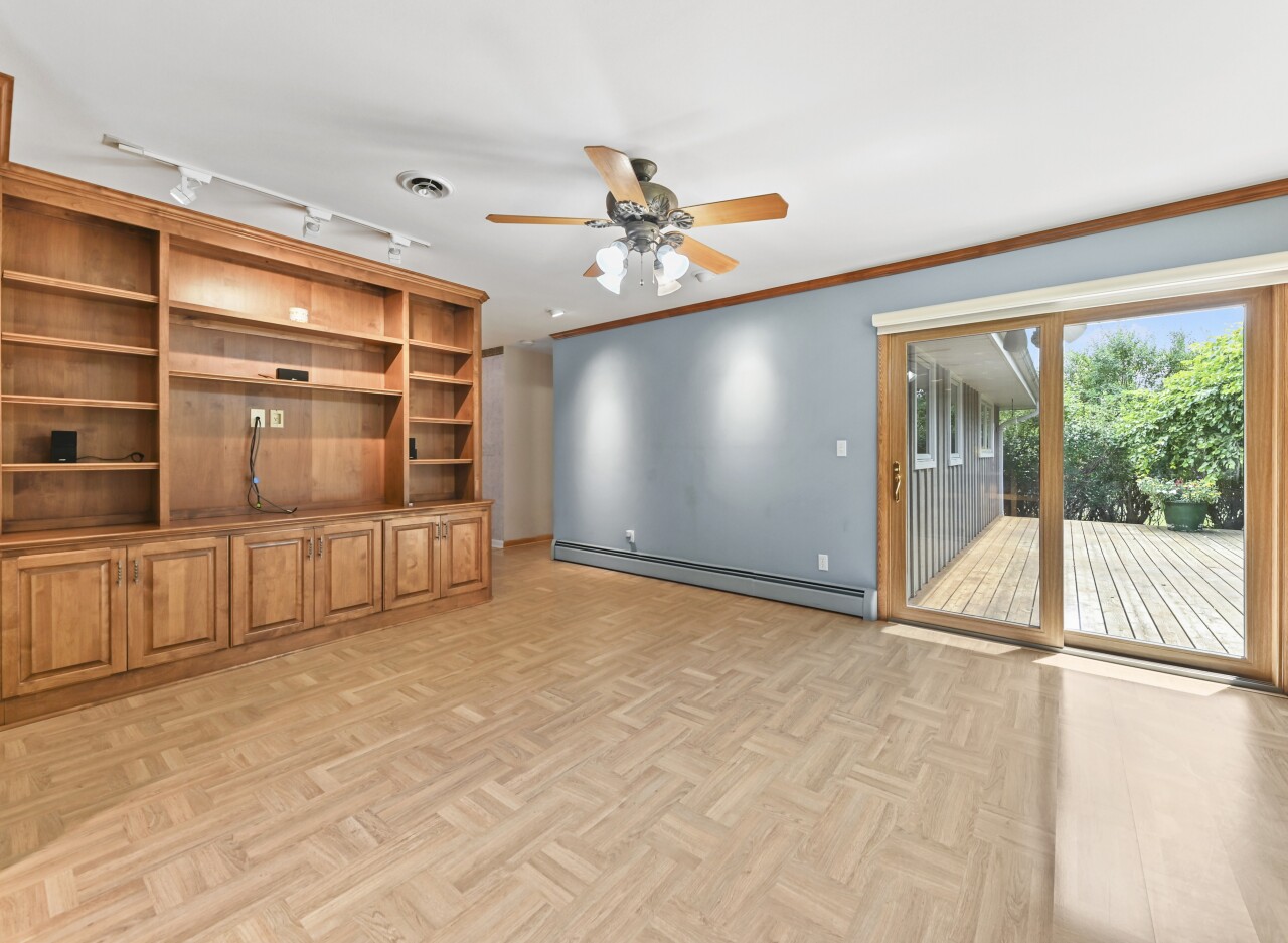 3405 Wilshire Rd
