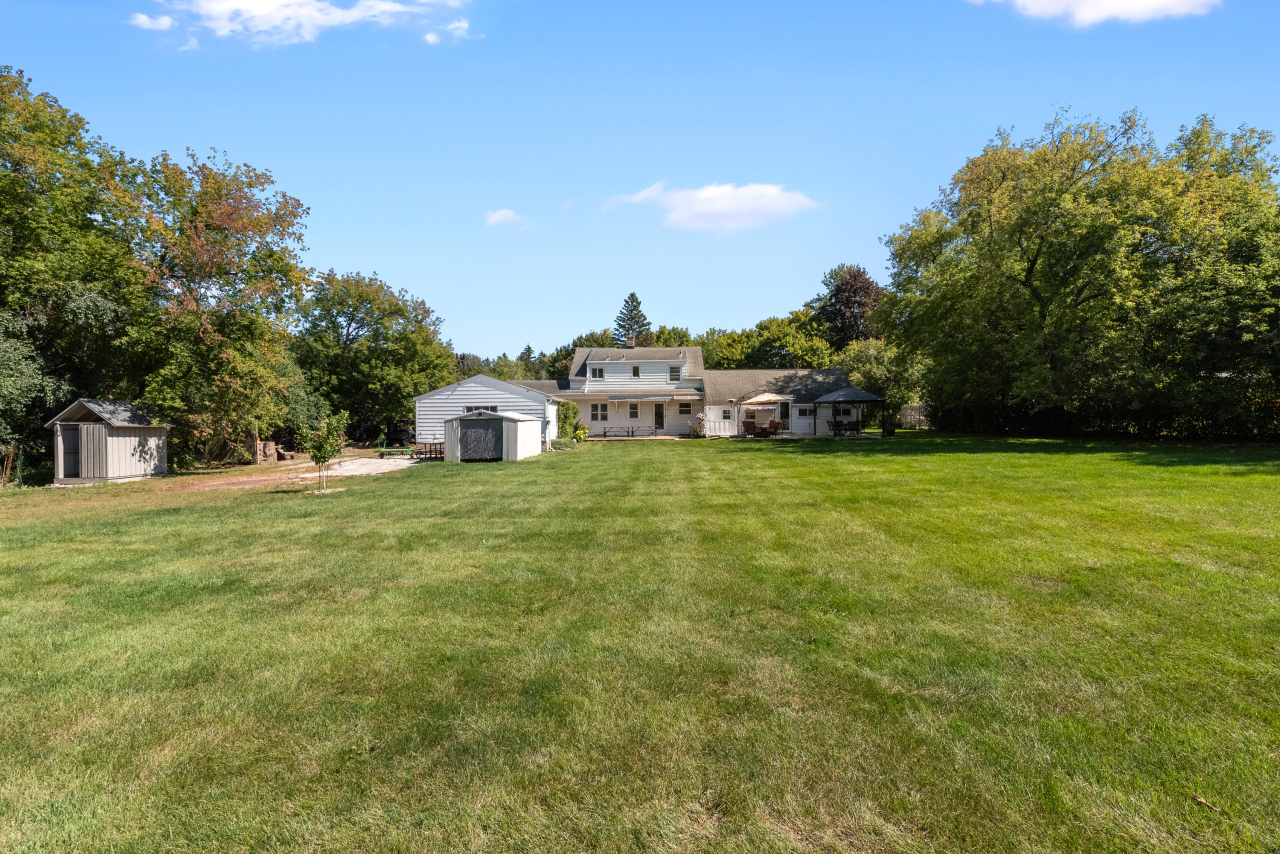 8361 N Cedarburg Rd