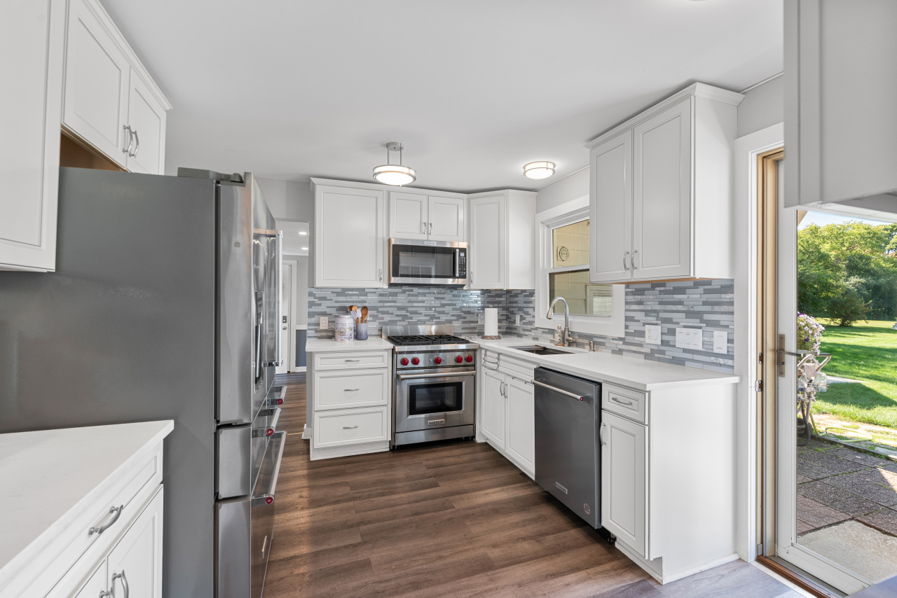 8361 N Cedarburg Rd