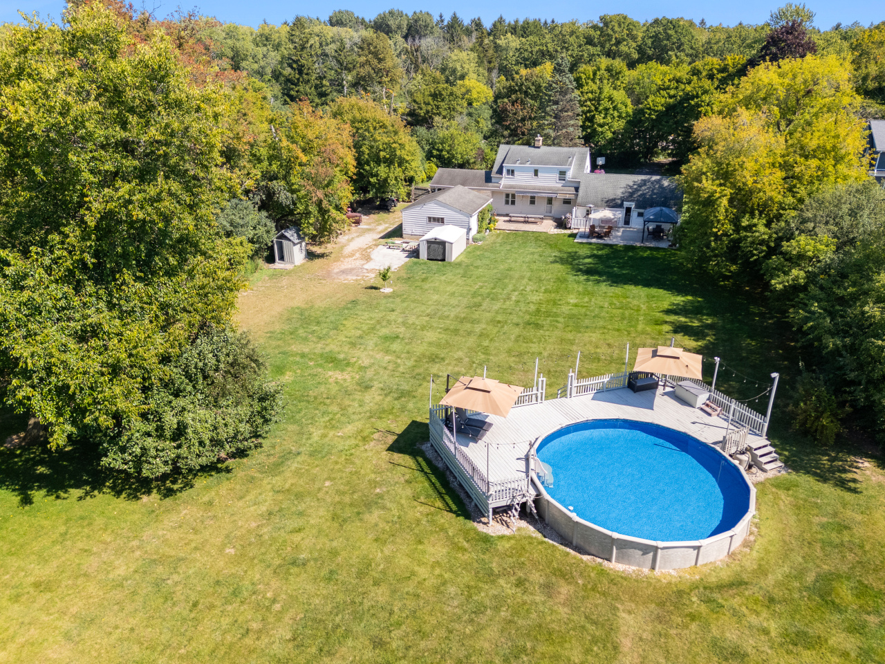 8361 N Cedarburg Rd