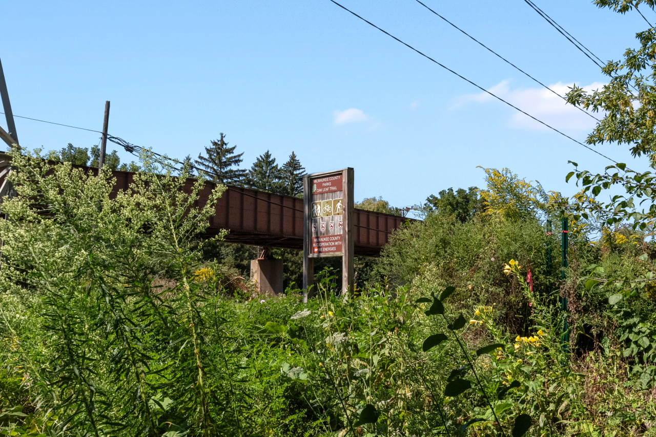 8361 N Cedarburg Rd
