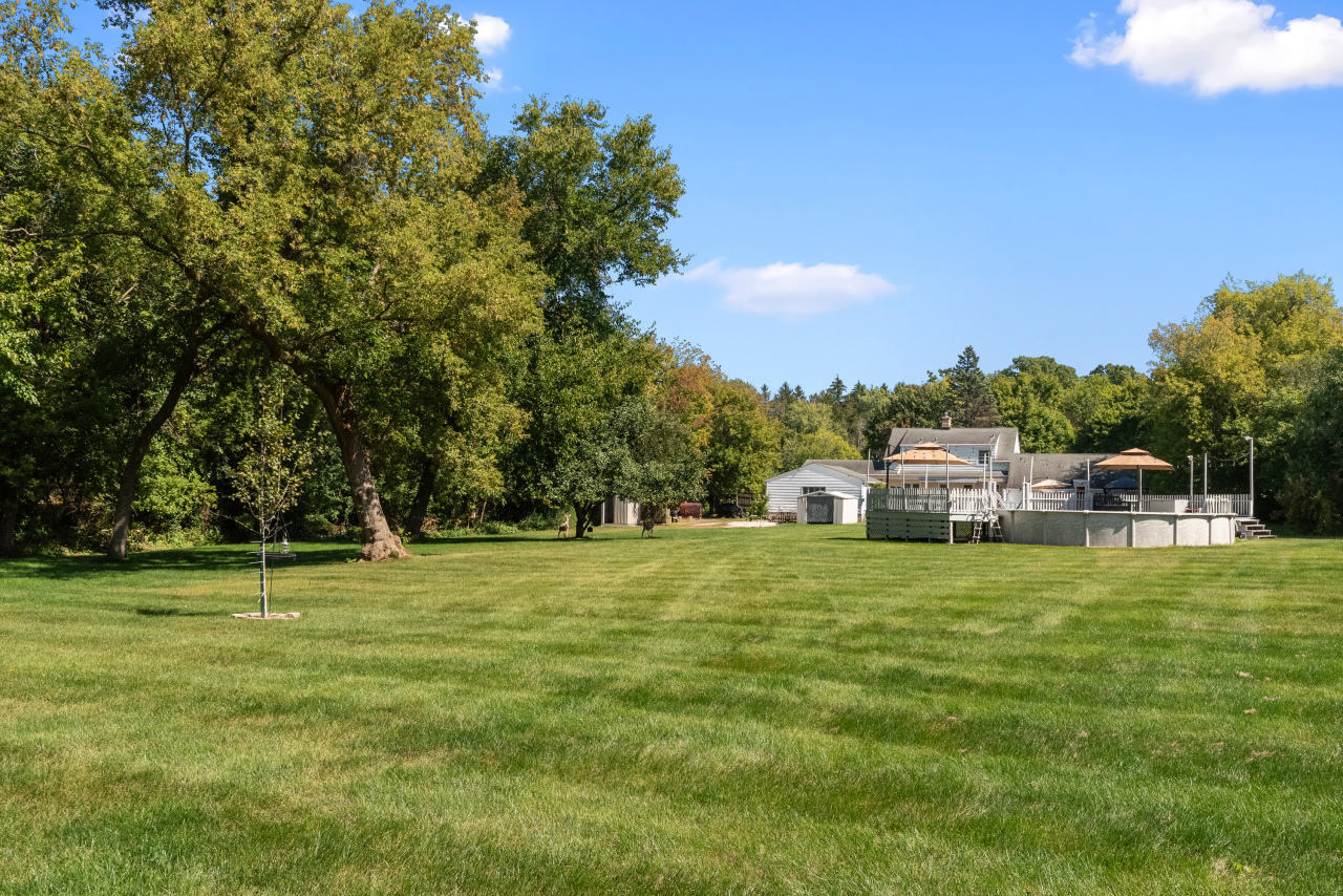 8361 N Cedarburg Rd