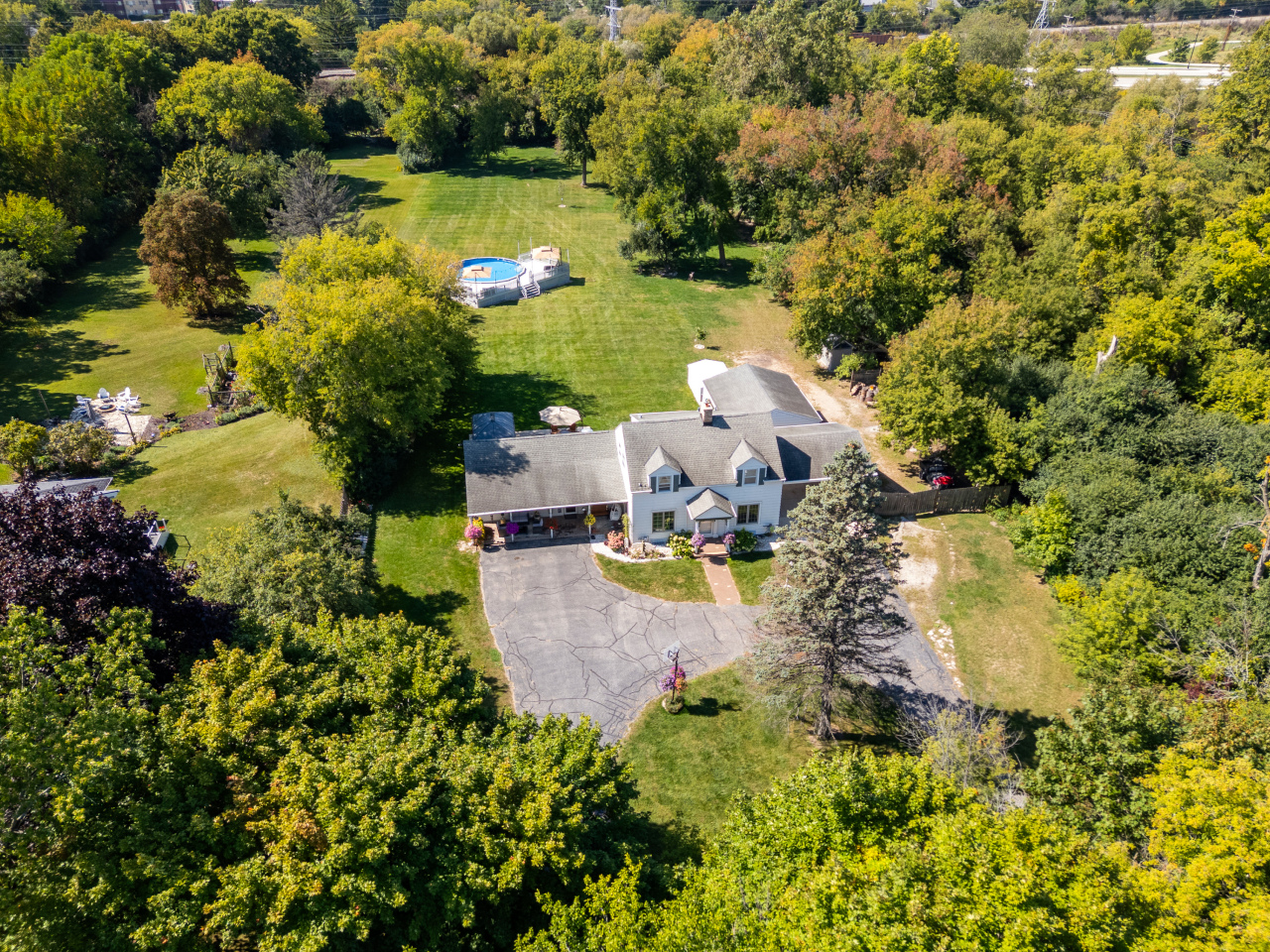 8361 N Cedarburg Rd
