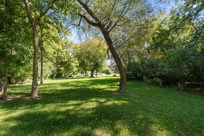 8361 N Cedarburg Rd