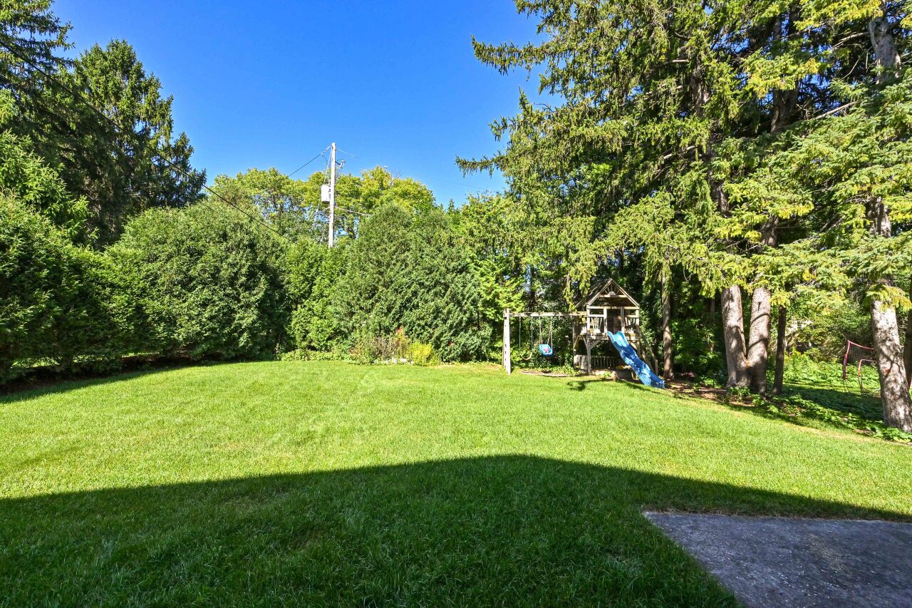 502 E Bradley Rd