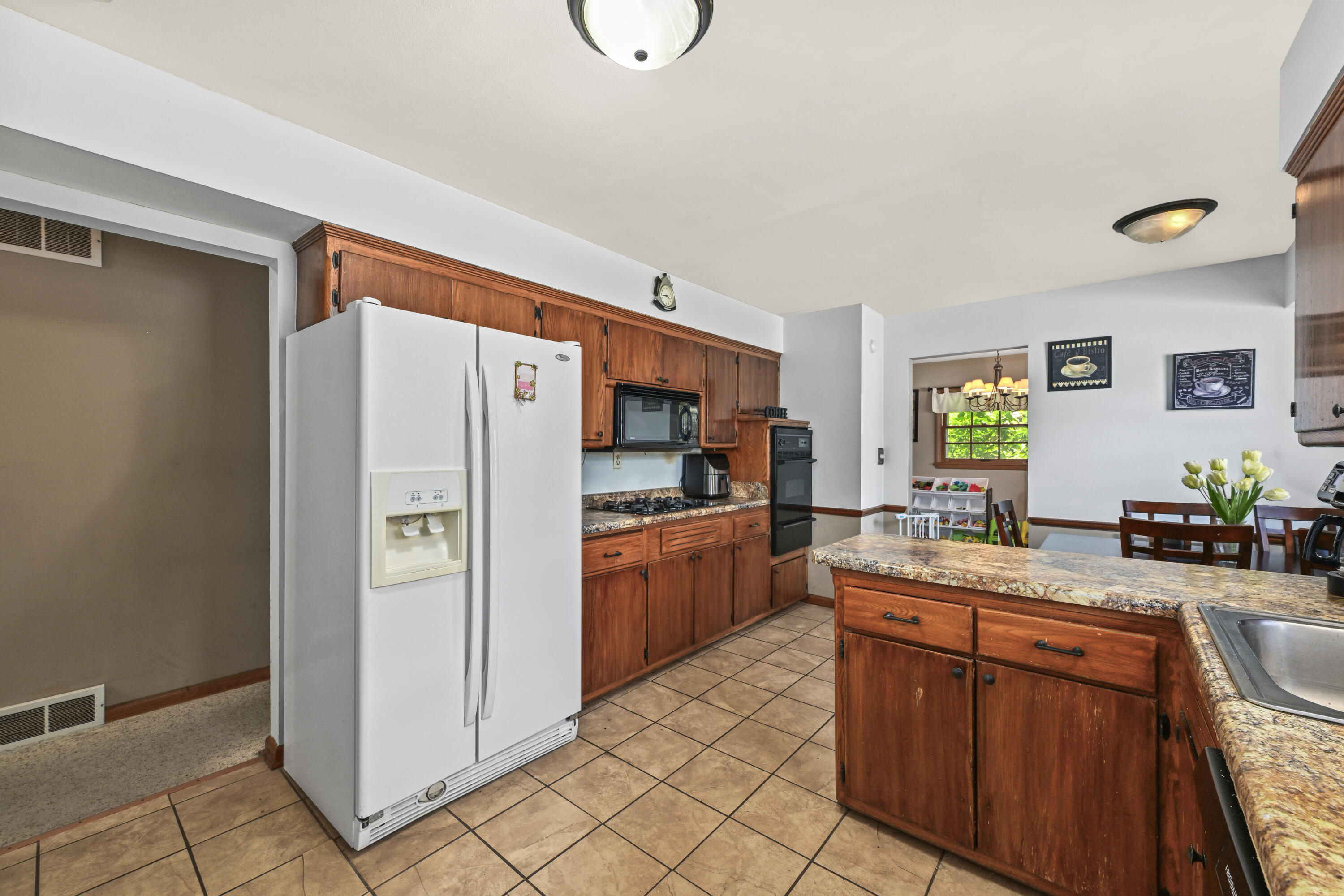 5558 W Donna Dr