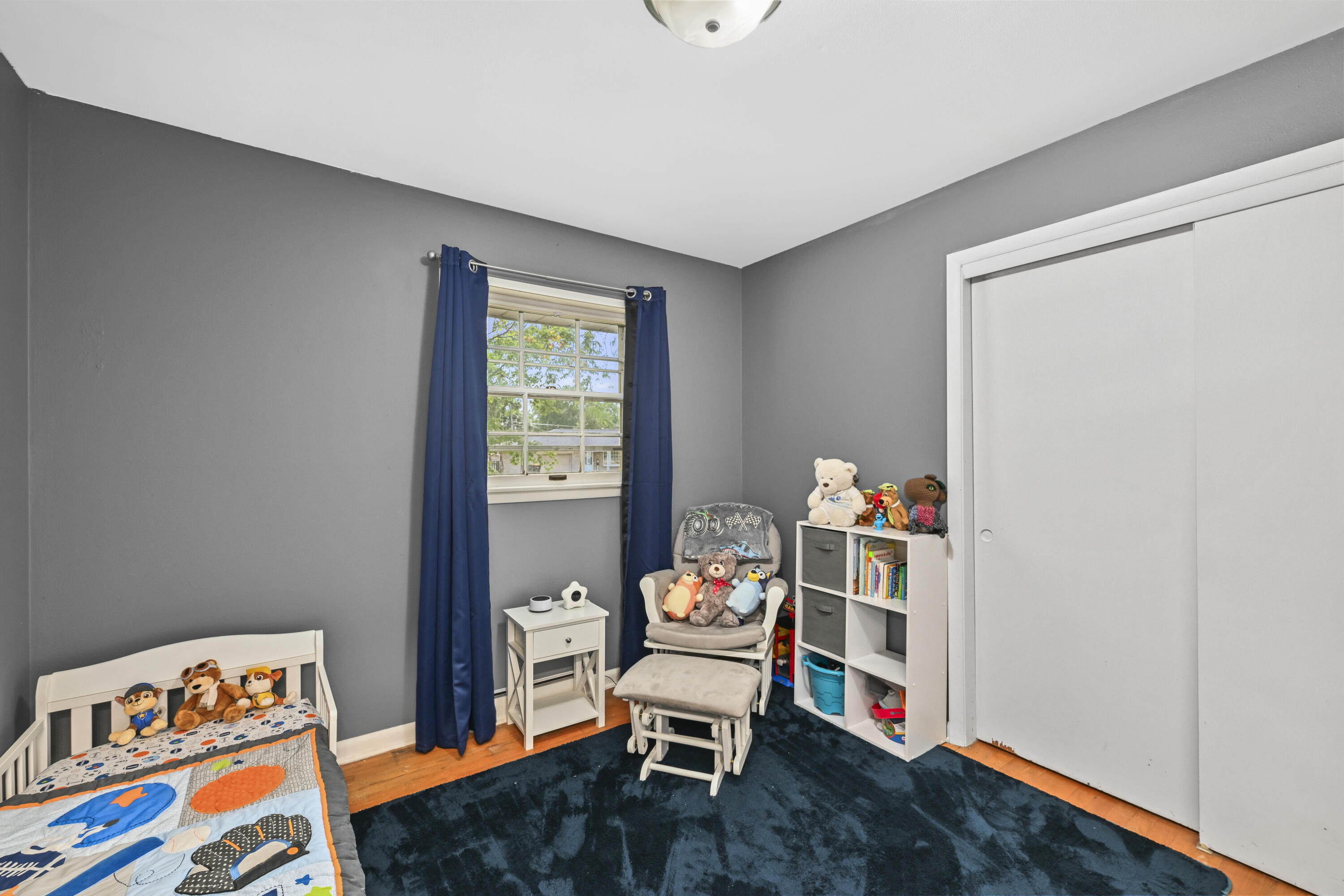5558 W Donna Dr