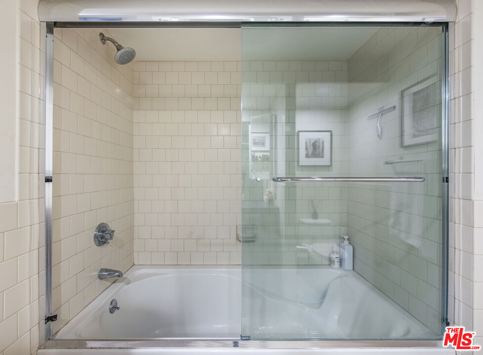 746 S Los Angeles St Unit: 404