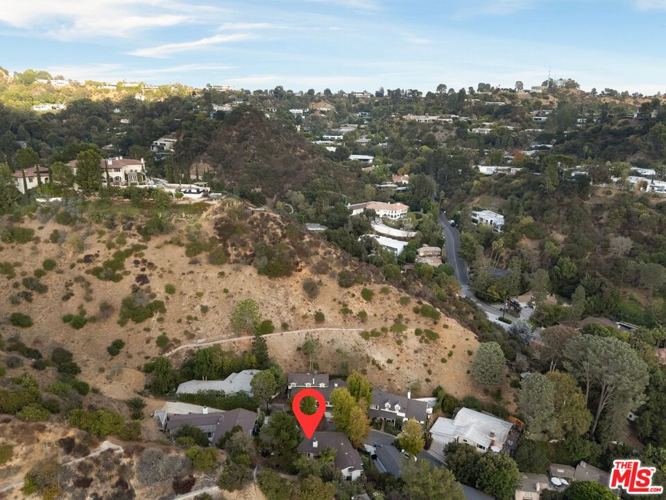 2133 EL ROBLE LN
