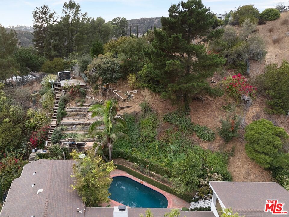 2133 EL ROBLE LN