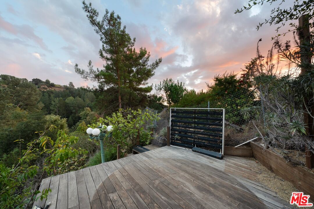 2133 EL ROBLE LN