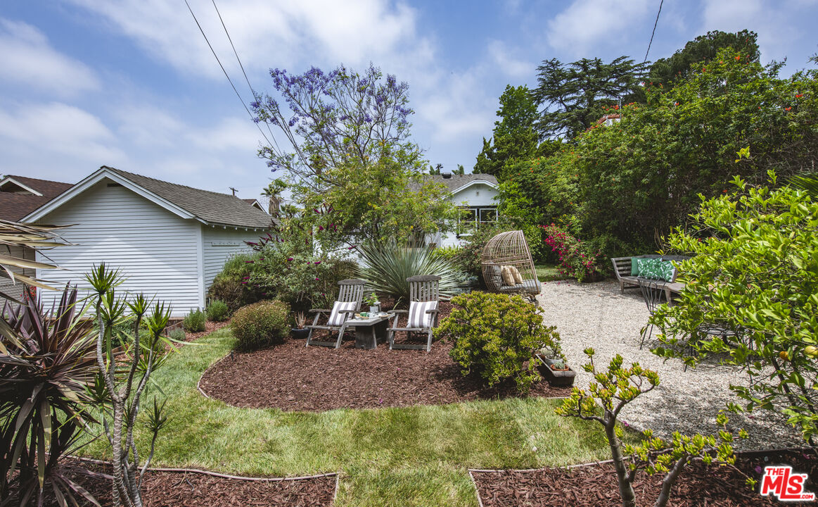 2124 Ridgeview Ave
