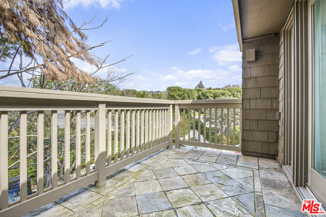 38 Sea Island Dr