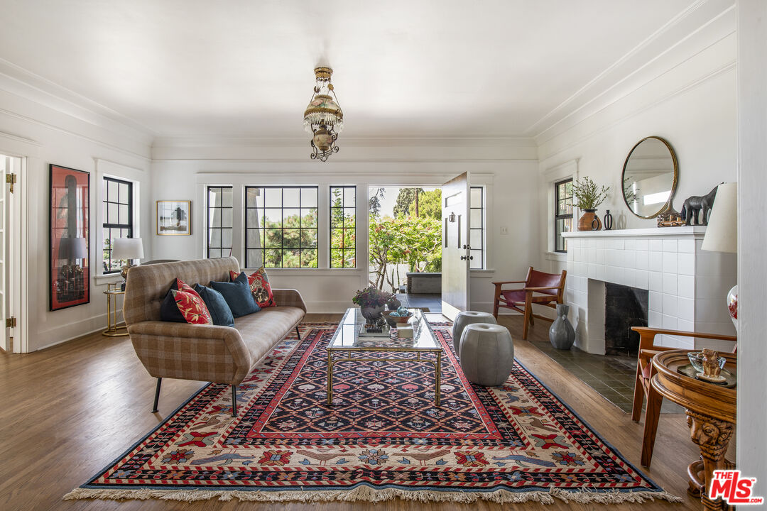 1114 Coronado Ter