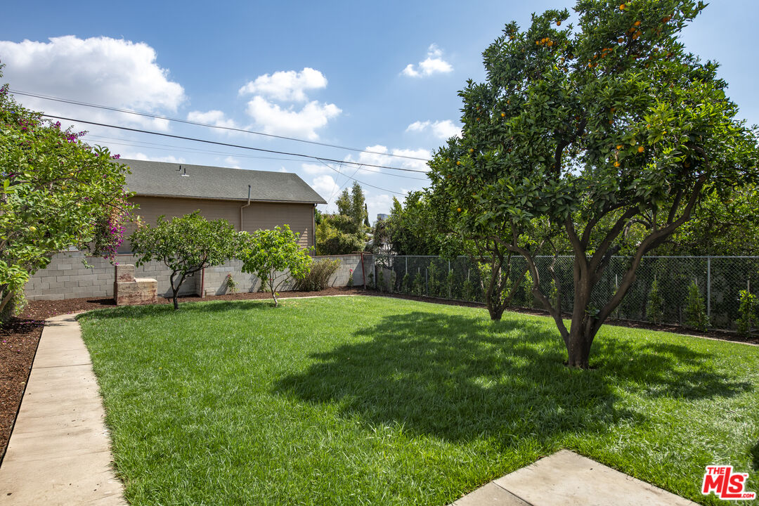 1114 Coronado Ter