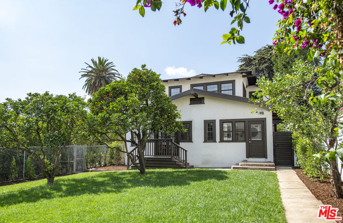 1114 Coronado Ter